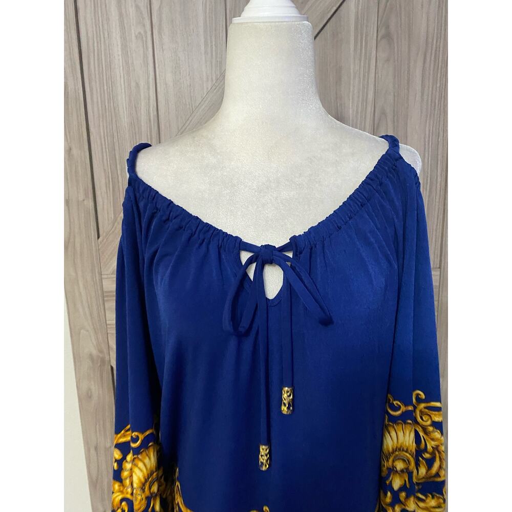 Cach Size Medium Keyhole, Front Top - image 2